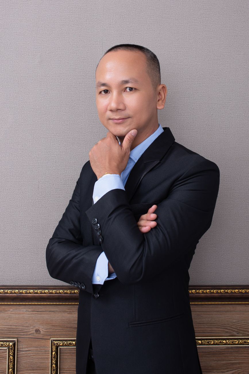 Adriel Goh, a licensed Singapore property consultant