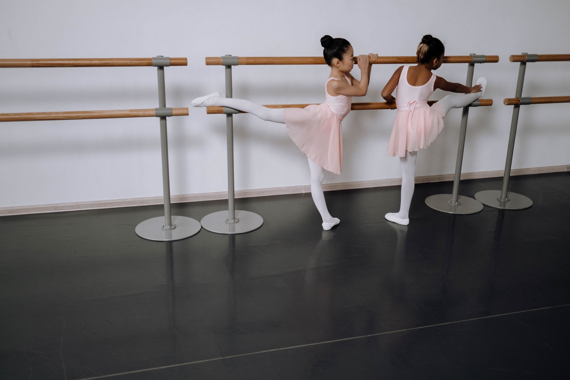 Full Wall Barres & Mirrors