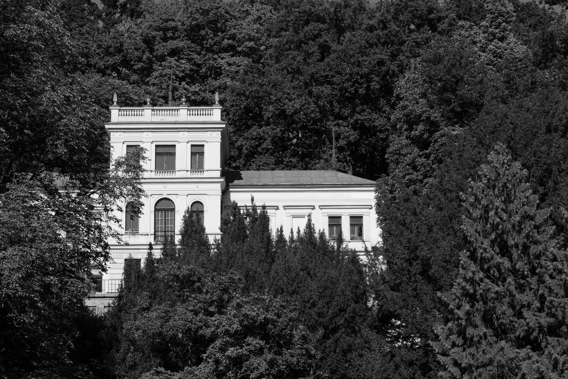Caldecott Hill Estate