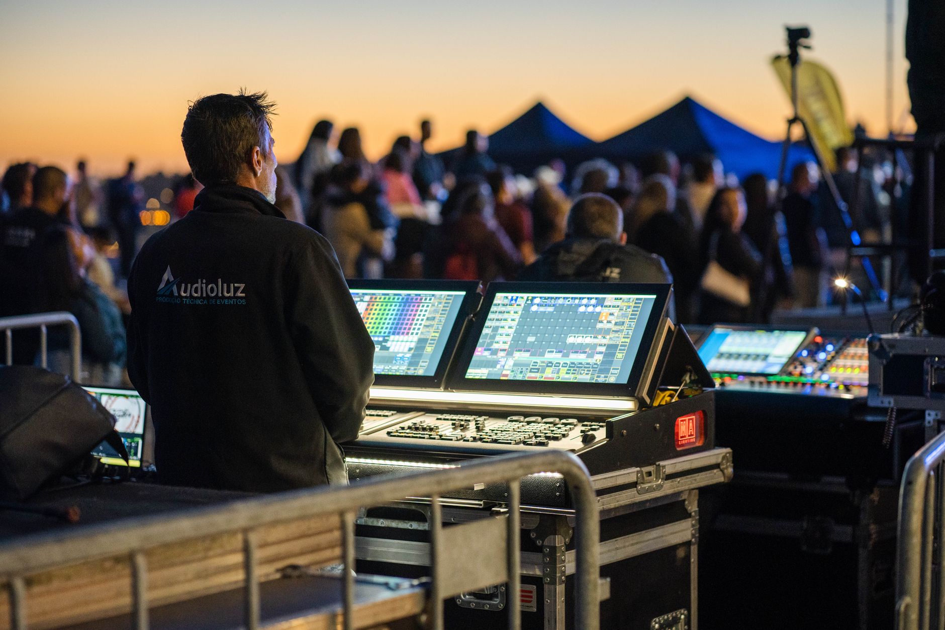 Blackbox technician at a lighting console during an event