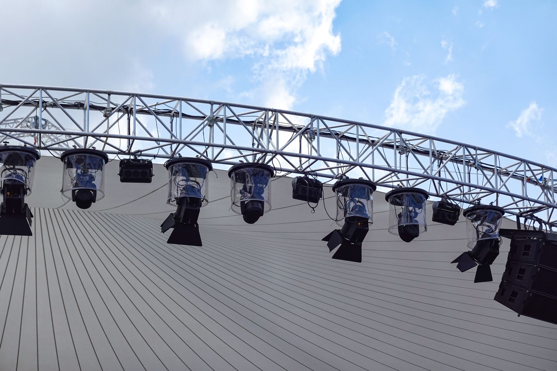 Staging, Truss & Rigging