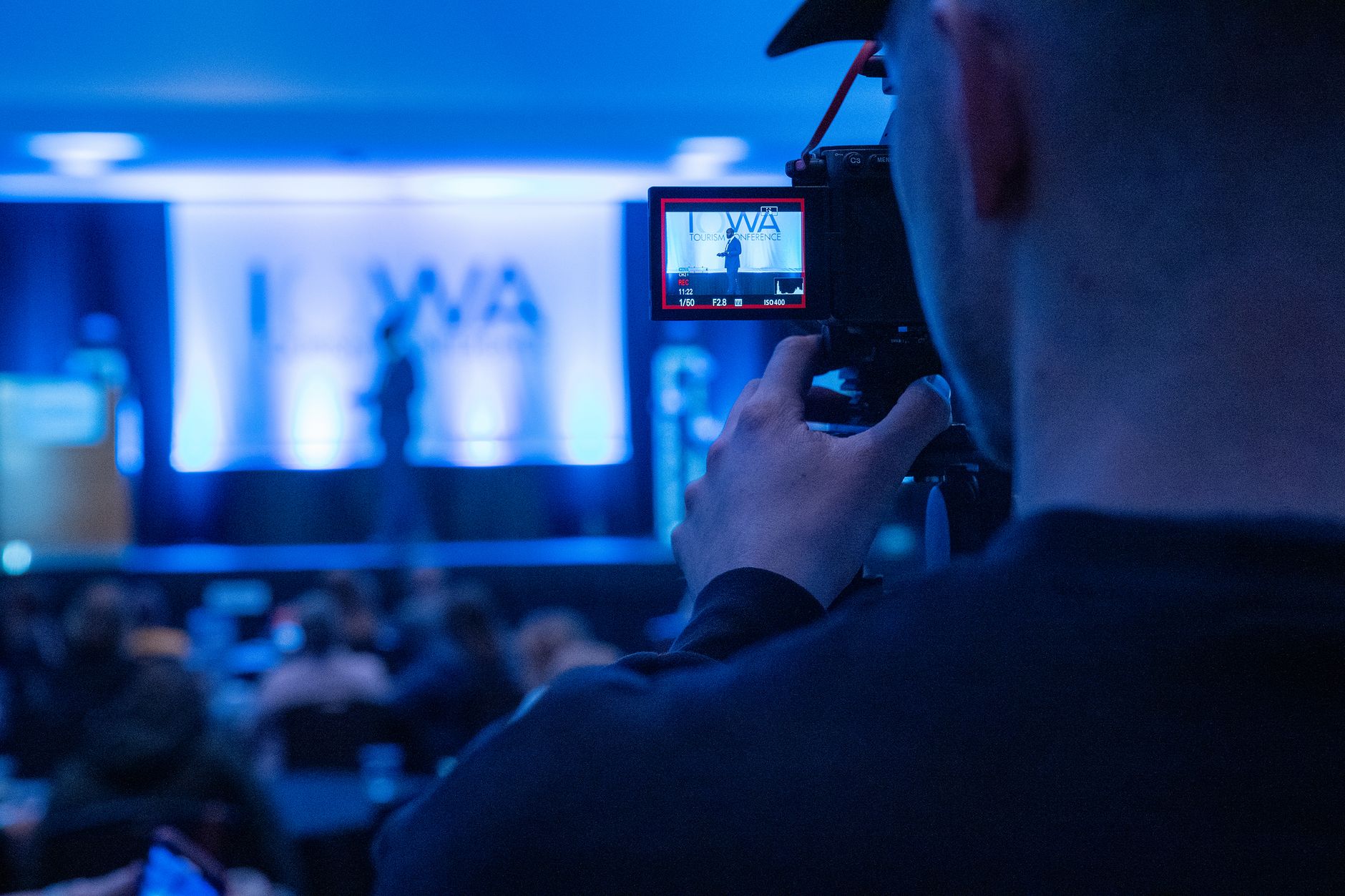 Live Stream & Hybrid