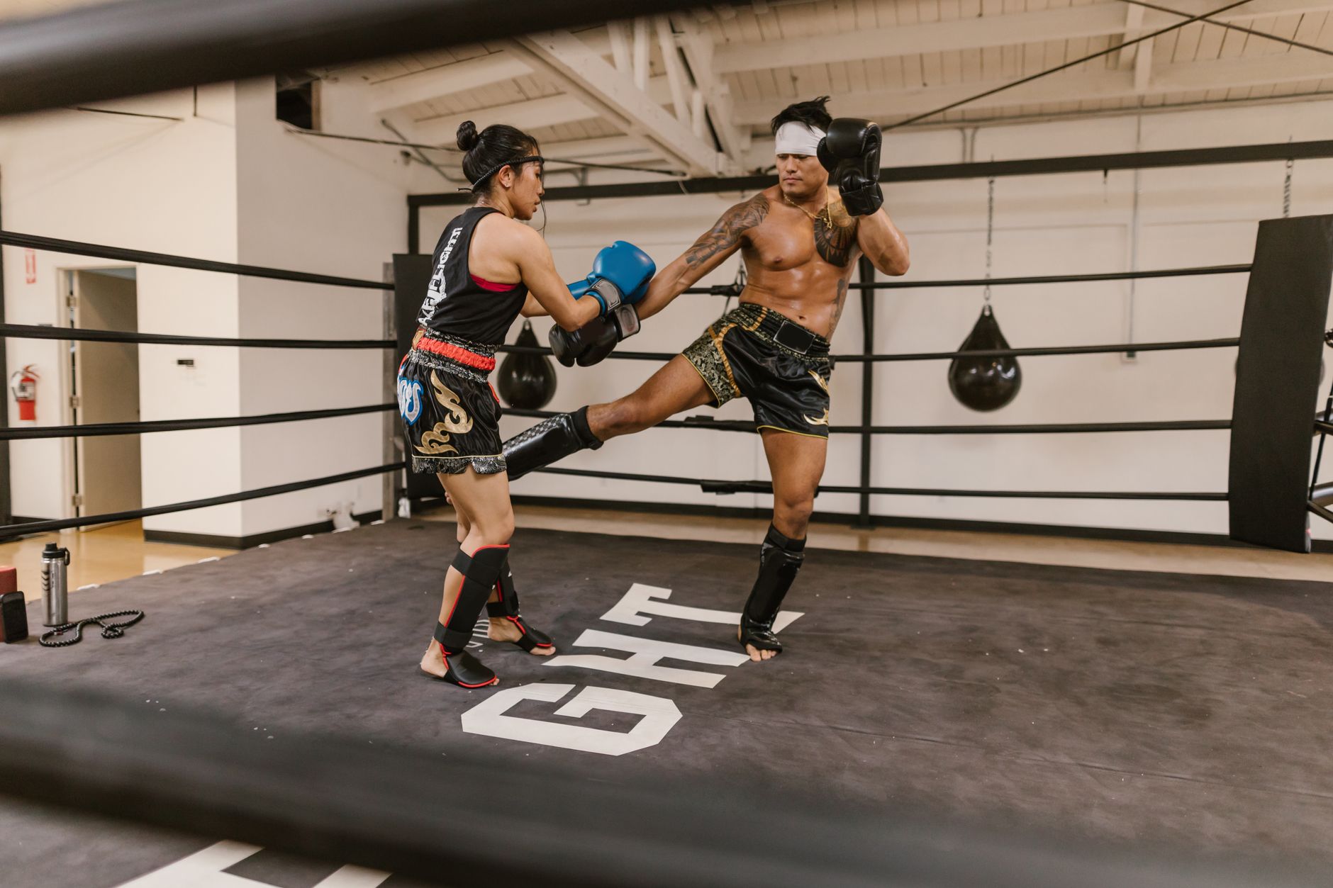 A welcoming Muay Thai class training together at Clinch in Singapore