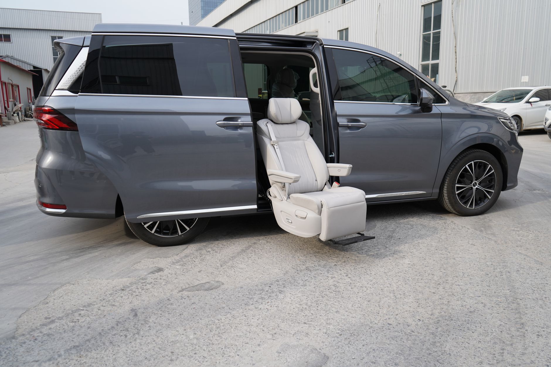 Mercedes-Benz C200 Avantgarde — used car for sale at Driveline Motors Singapore