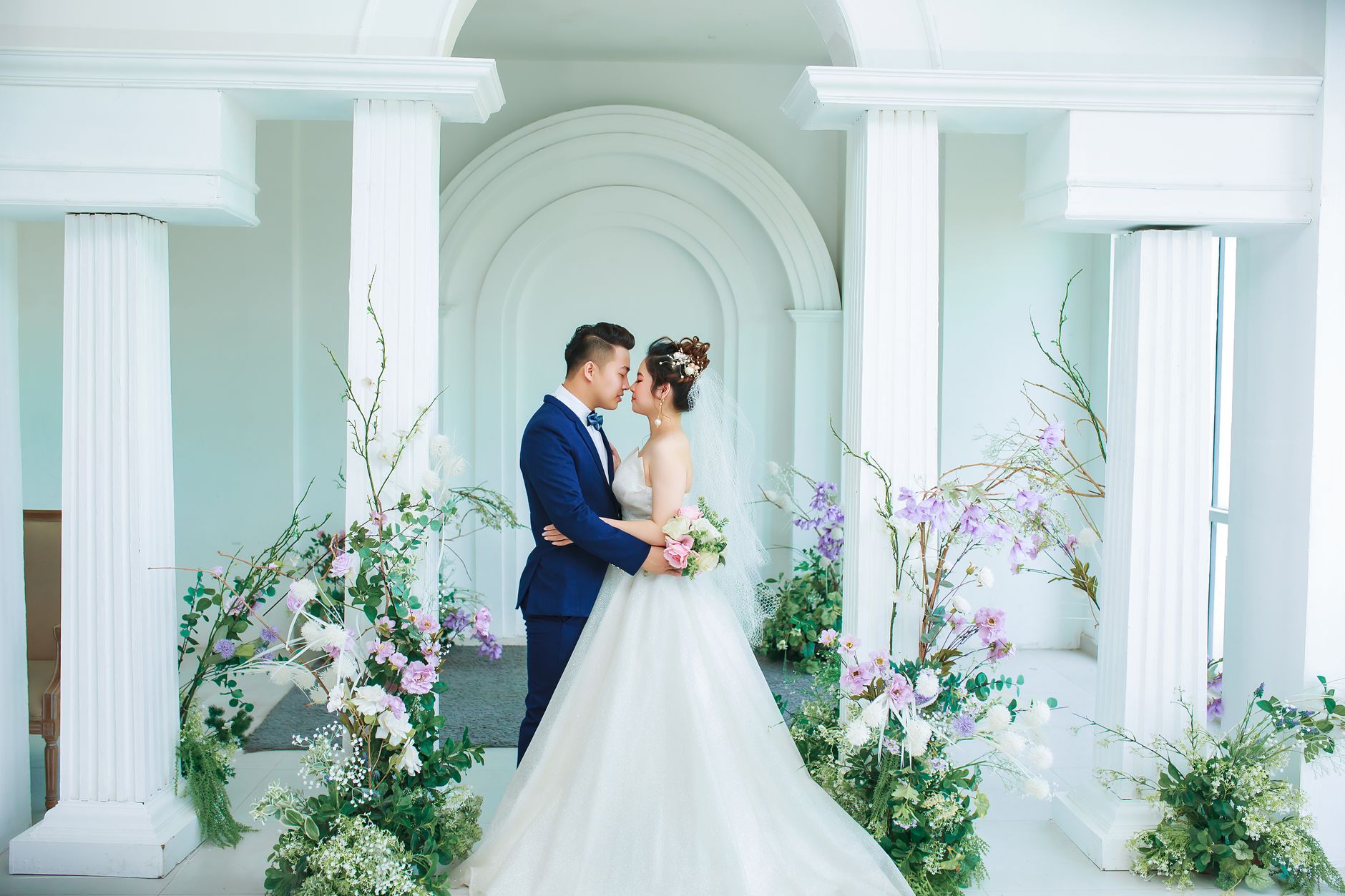 A Singapore wedding couple at an elegant ceremony, planned by Evermore Weddings
