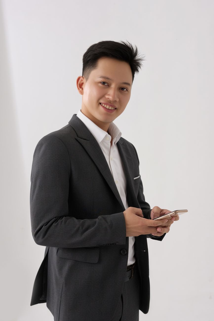 Wei Lun Tan