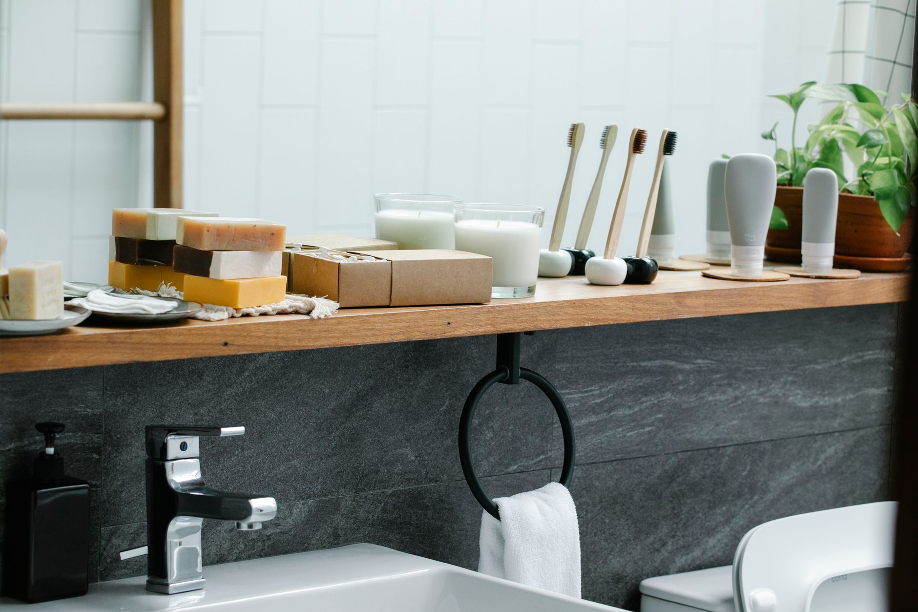 Five small changes that made our bathroom feel bigger