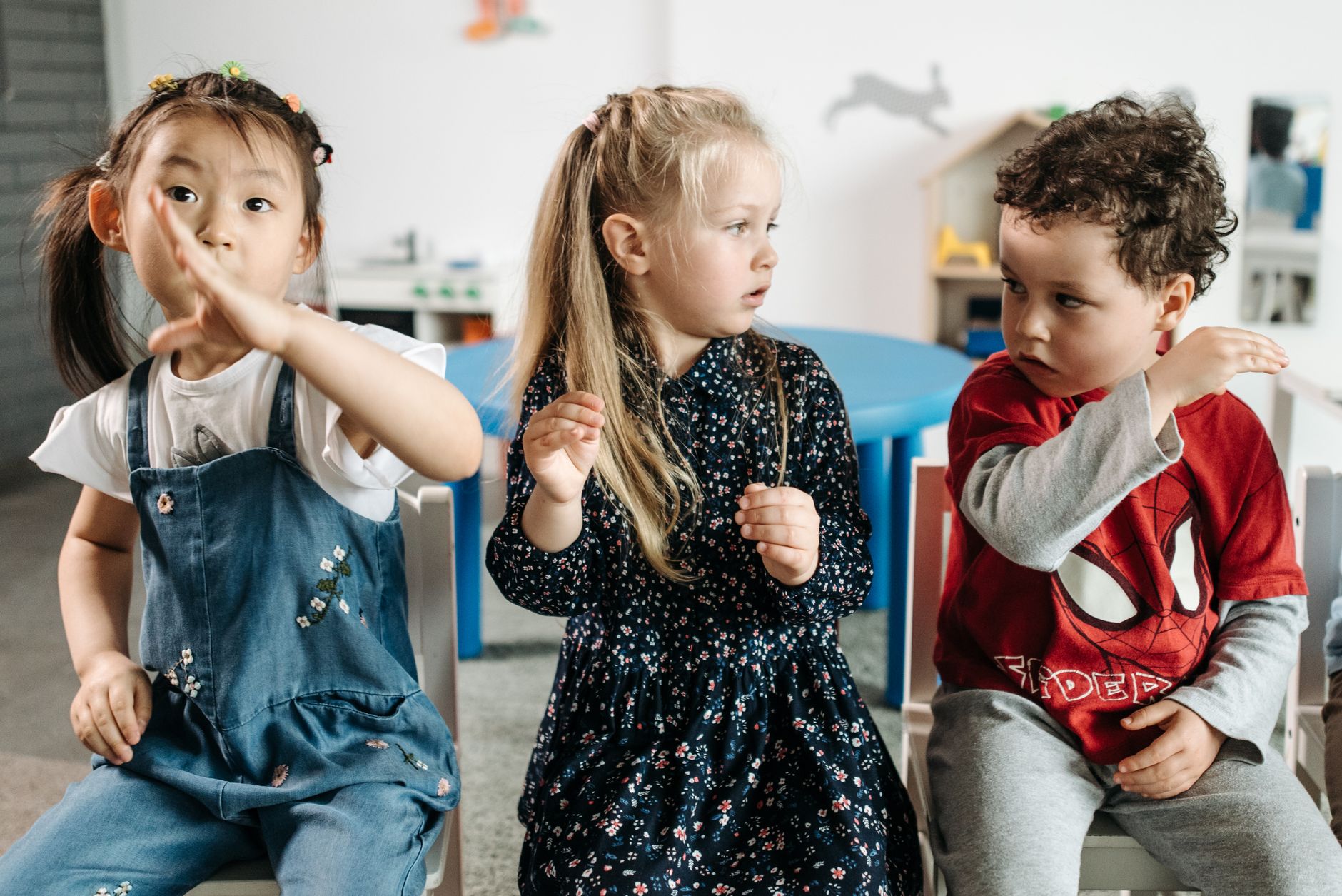 Children learning together at Inklings English