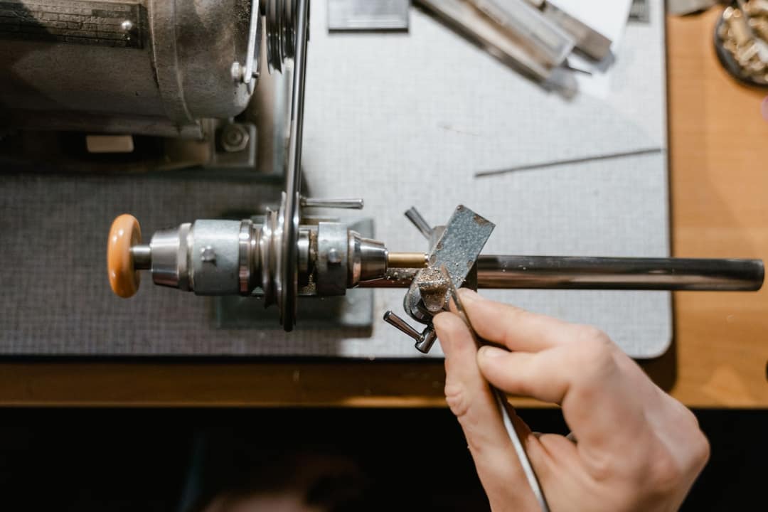 A jeweller at the engraving bench