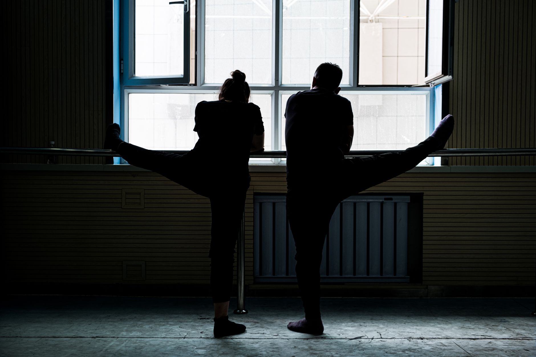 Mainstage dancers performing and training