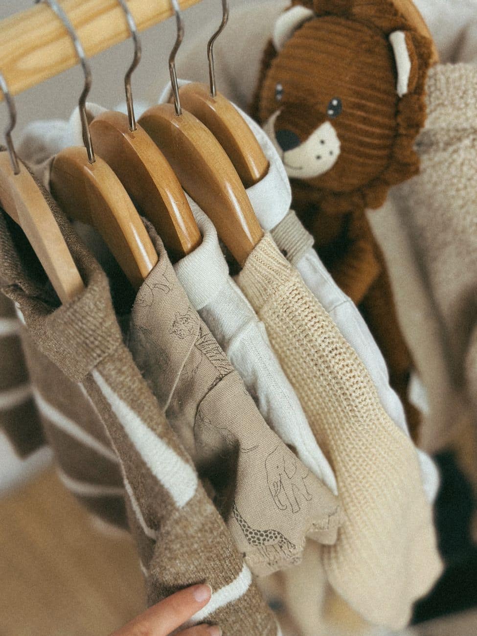 Wardrobes & Storage