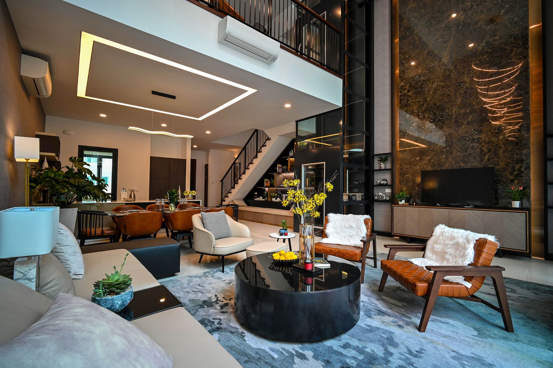 The Linden Residence — Noir & Oak