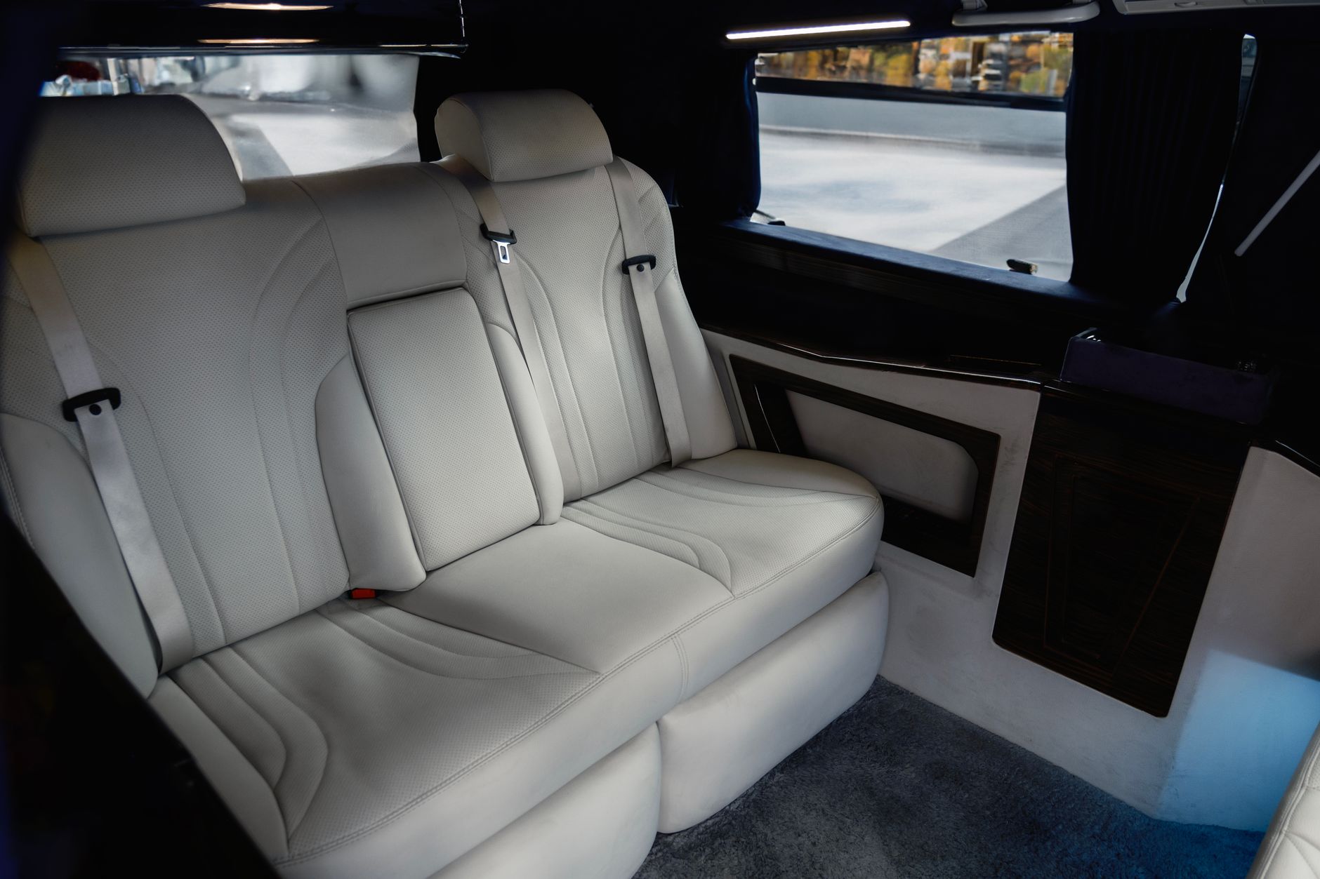 Premium MPV — Onyx Chauffeurs