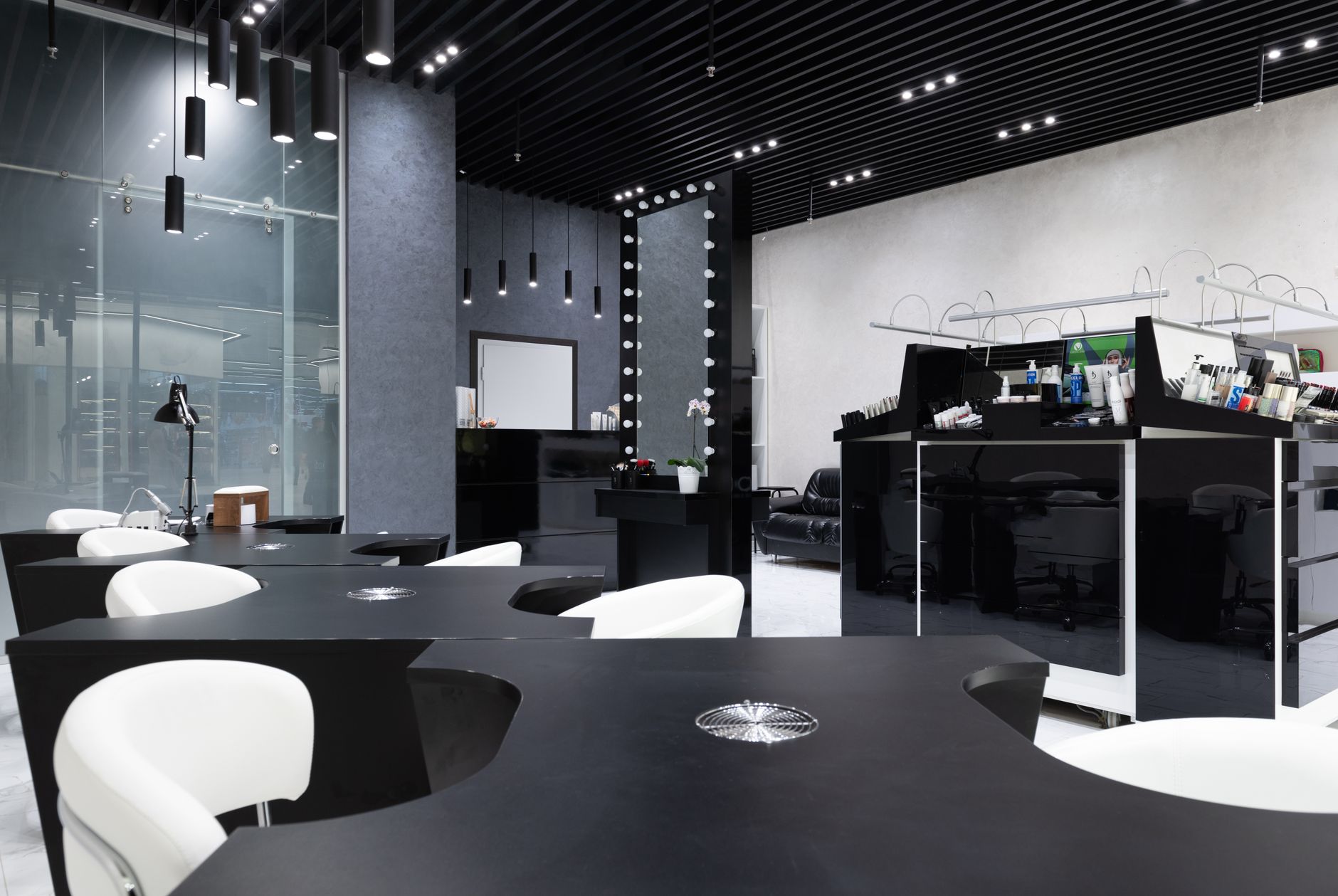Petal & Polish Bugis (flagship) studio
