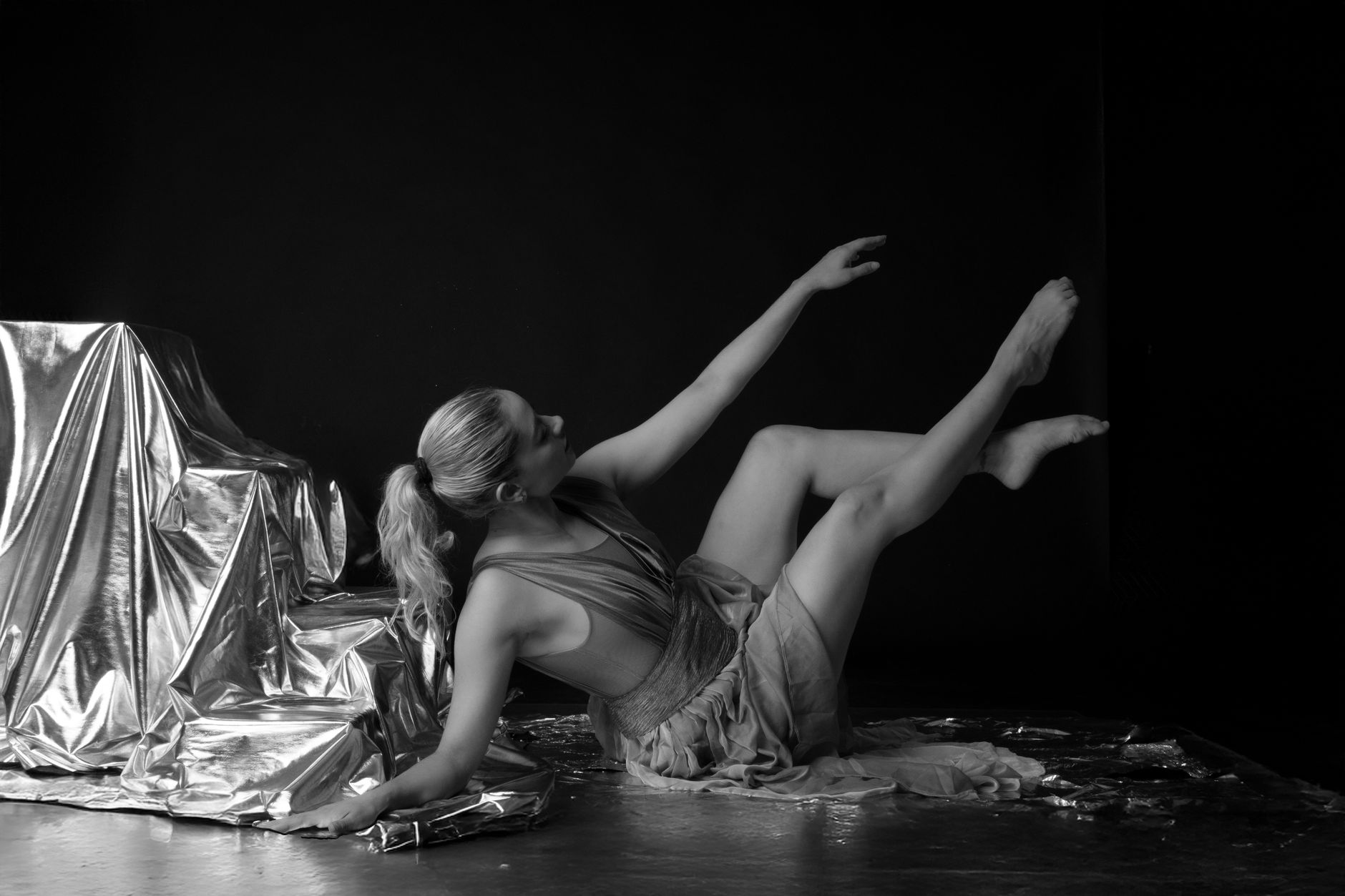 Contemporary dance class at Pirouette Dance Singapore
