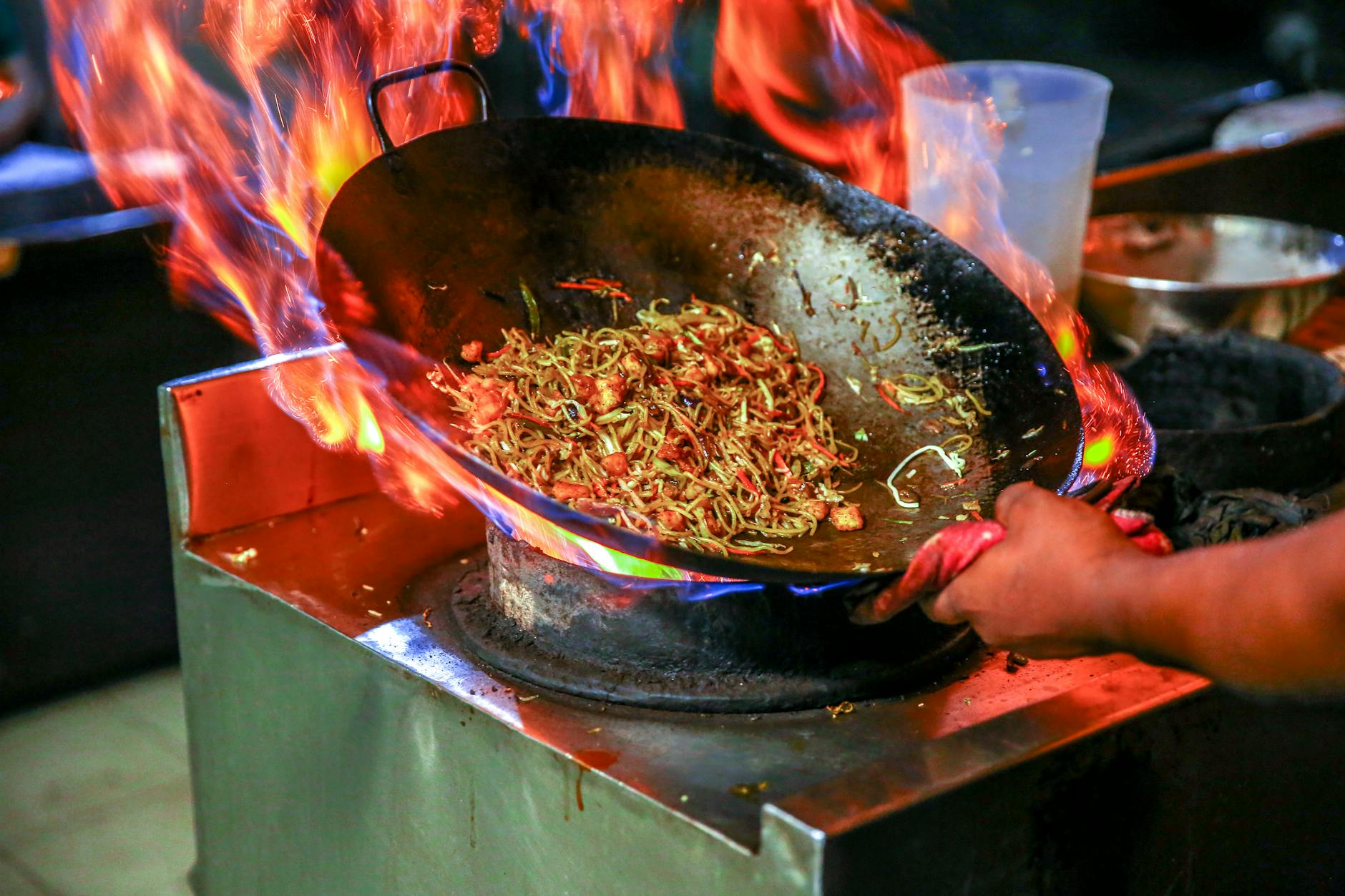 The Old Airport Road char kway teow uncle who still uses lard — Heartland hawker centre stall, Tampines