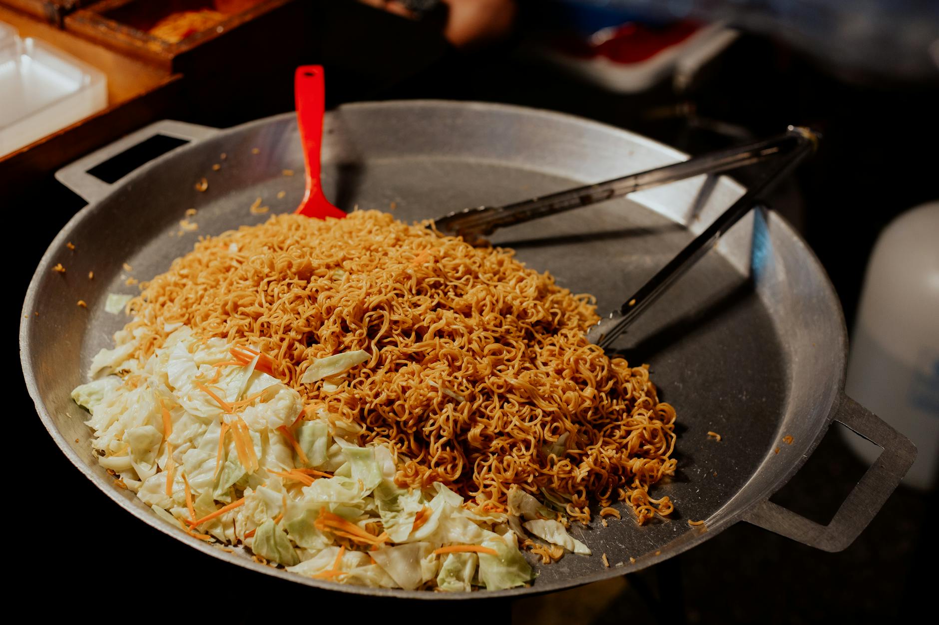 15-minute garlic noodles for the nights you can’t be bothered — My kitchen, CBD / Tanjong Pagar