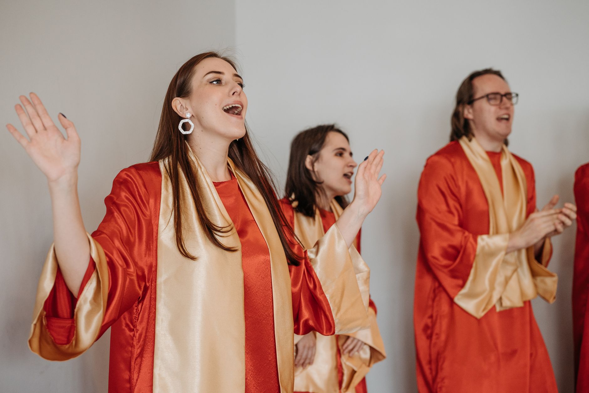 A group singing workshop at Resonance