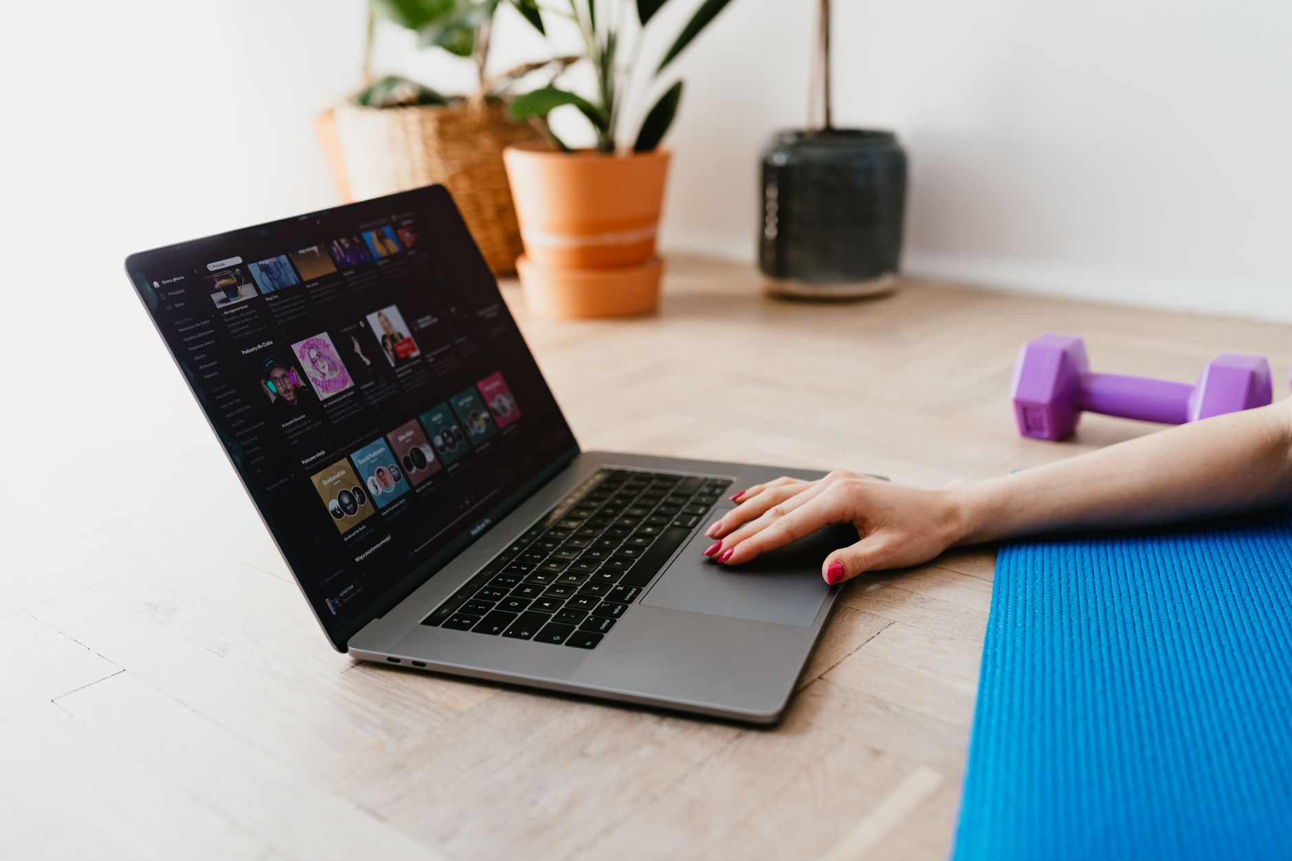Online Coaching with Sasha Strong — Singapore personal trainer