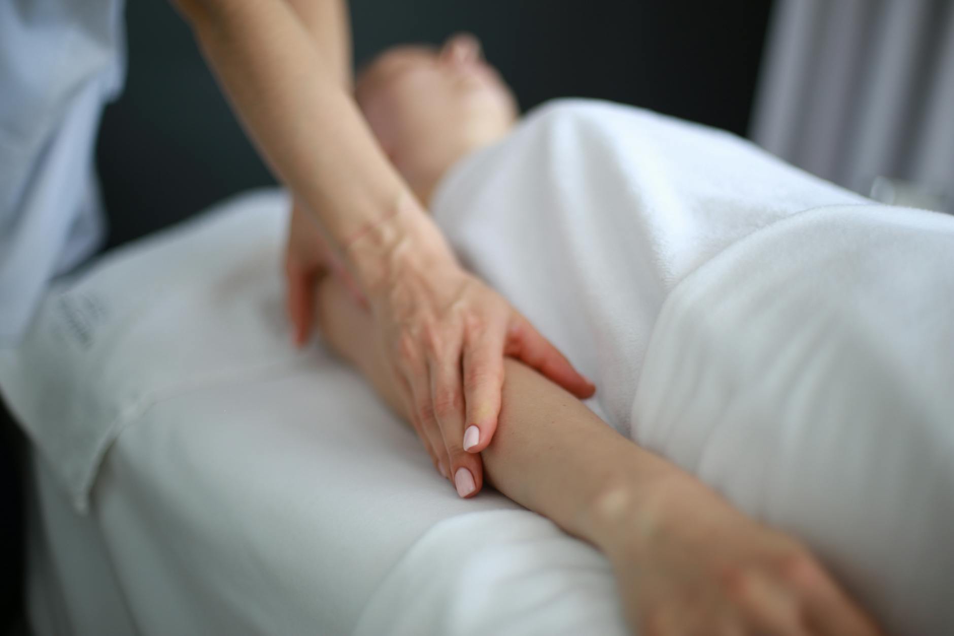 Lymphatic Detox Drainage treatment at Sculpté Singapore