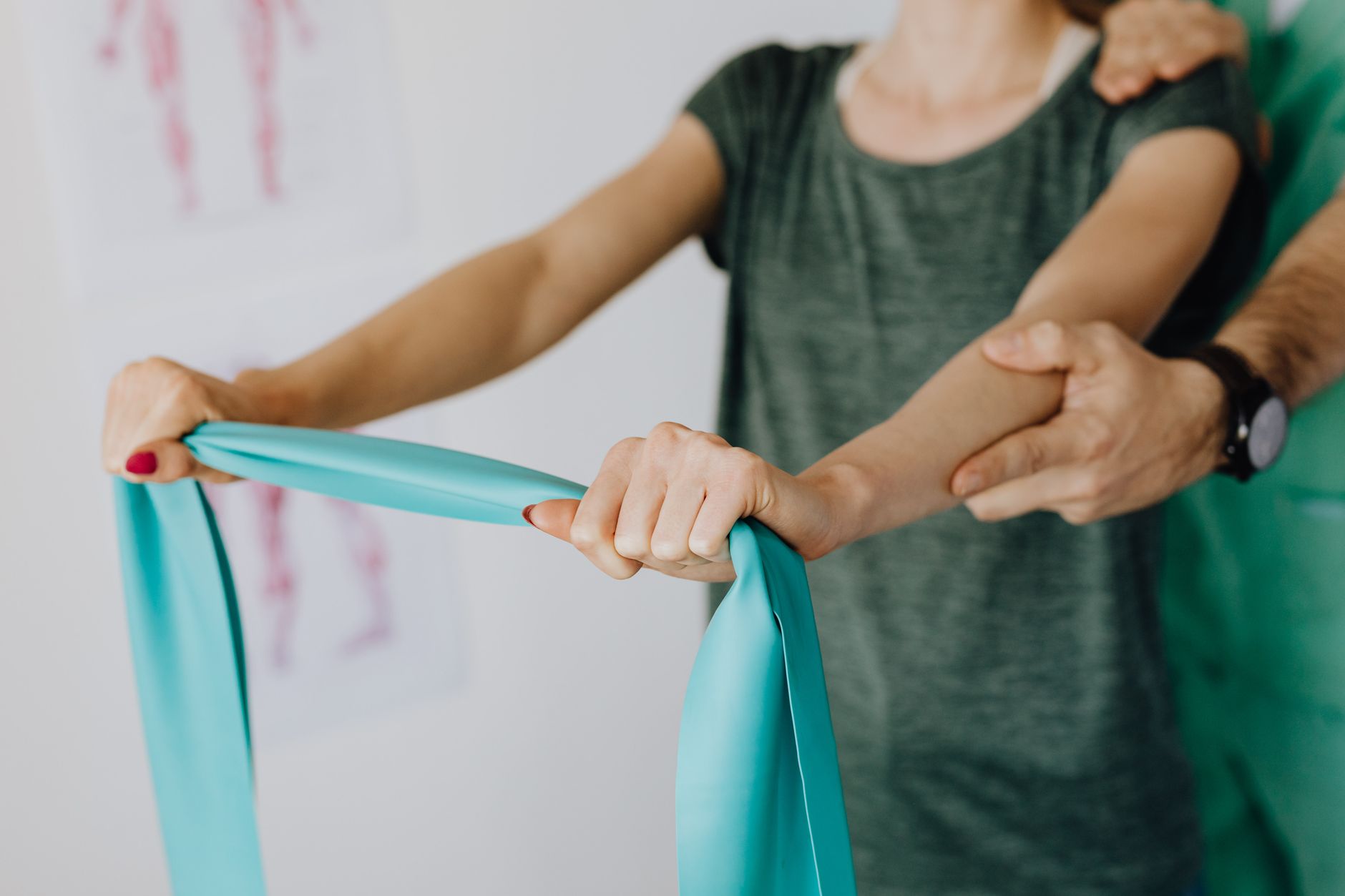 Shoulder Pain & Rotator Cuff physiotherapy in Singapore — Stride