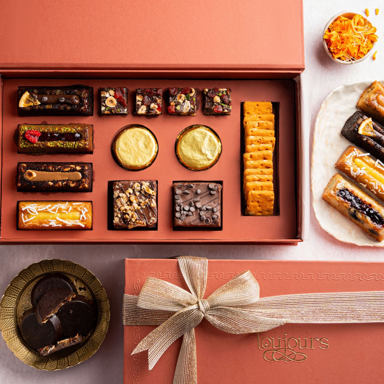 Asian Snack Surprise Box (12 items)